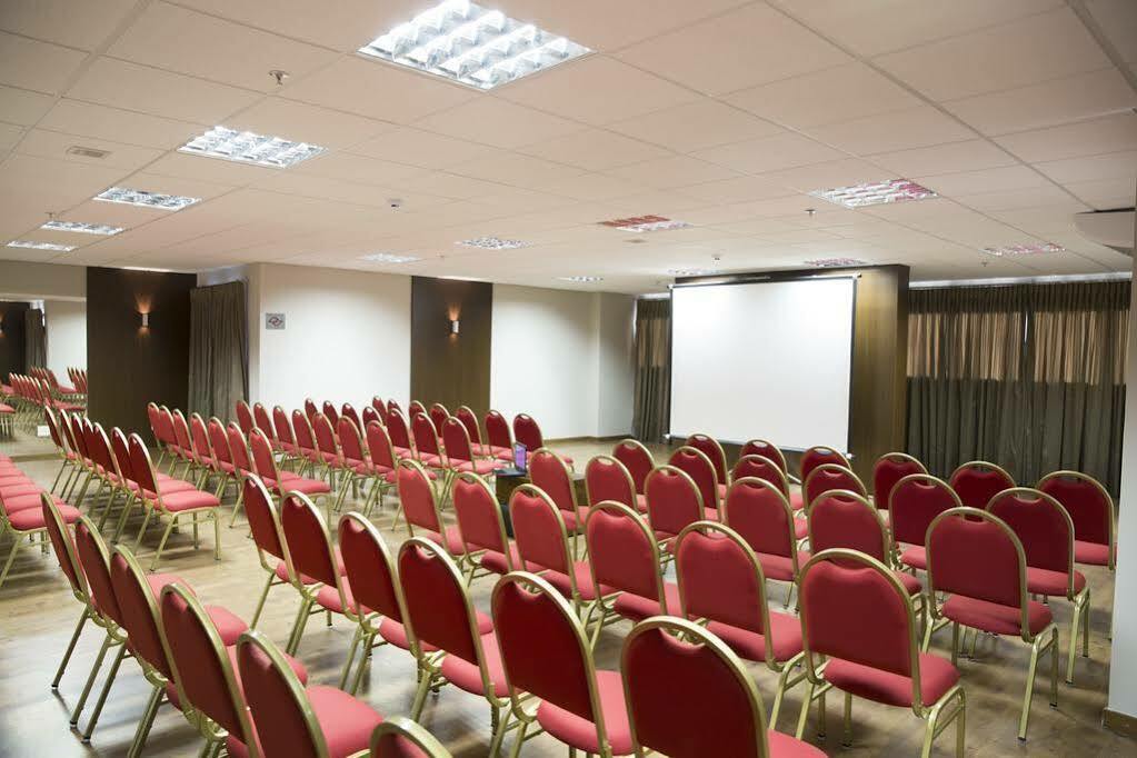 Comfort Hotel Cuiaba Exterior photo