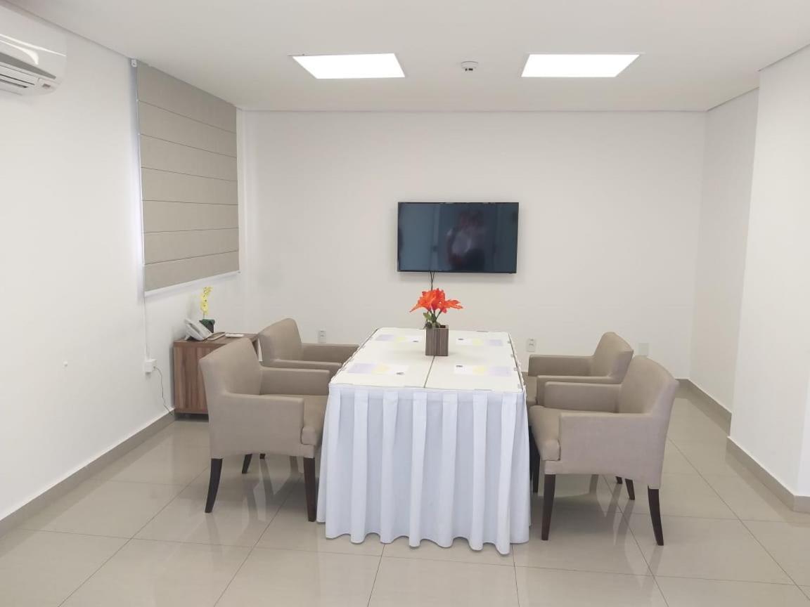 Comfort Hotel Cuiaba Exterior photo