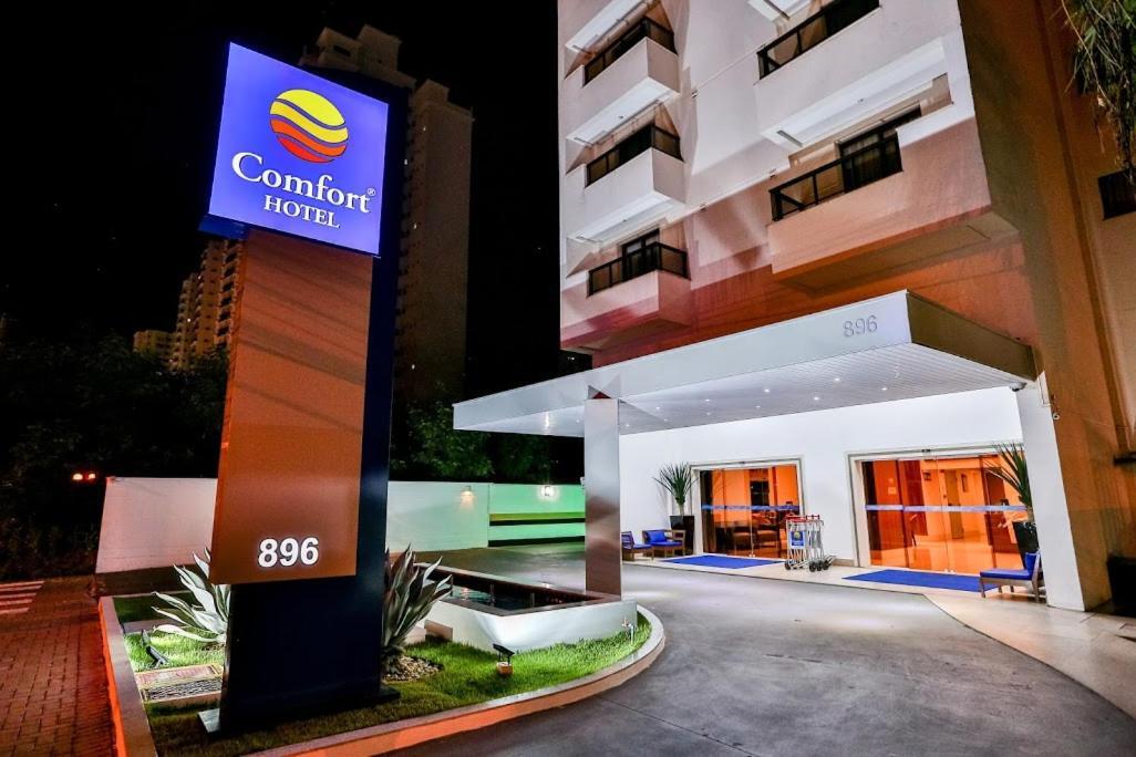Comfort Hotel Cuiaba Exterior photo